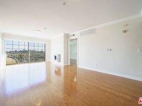 4755 Templeton Street 2210, Los Angeles CA 90032