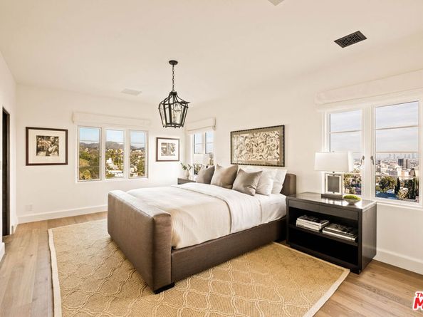 7020 La Presa Drive, Los Angeles CA 90068