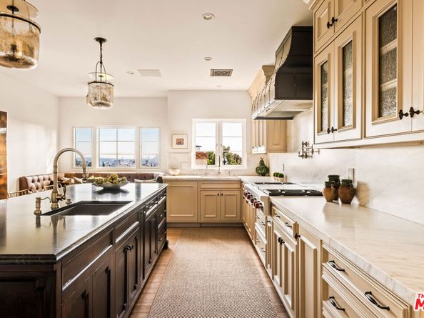 7020 La Presa Drive, Los Angeles CA 90068