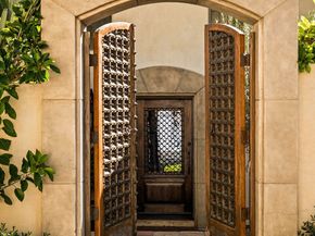 7020 La Presa Drive, Los Angeles CA 90068