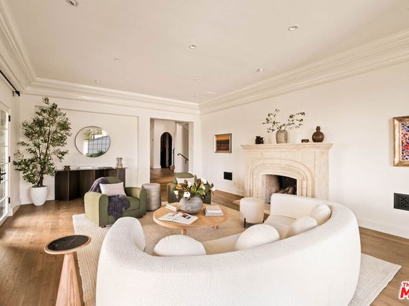 7020 La Presa Drive, Los Angeles CA 90068