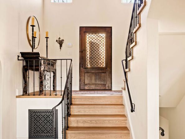 7020 La Presa Drive, Los Angeles CA 90068