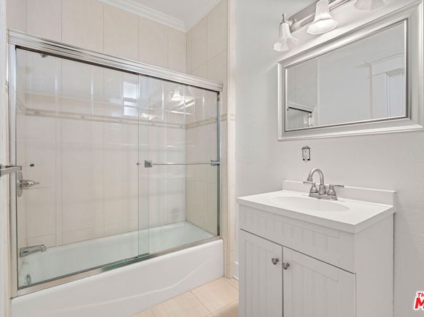 1513 S Victoria Avenue, Los Angeles CA 90019