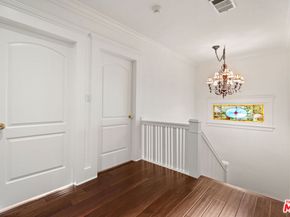 1513 S Victoria Avenue, Los Angeles CA 90019