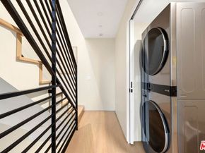 1011 N Ogden Drive 104, West Hollywood CA 90046