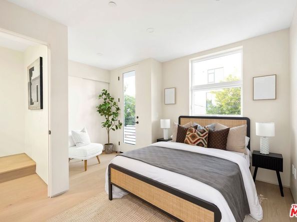 1011 N Ogden Drive 104, West Hollywood CA 90046