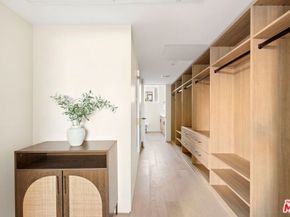 1011 N Ogden Drive 104, West Hollywood CA 90046