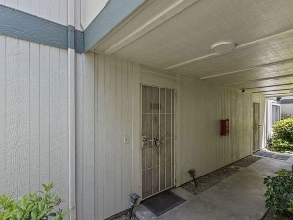 10500 Sunland Boulevard 4, Sunland CA 91040