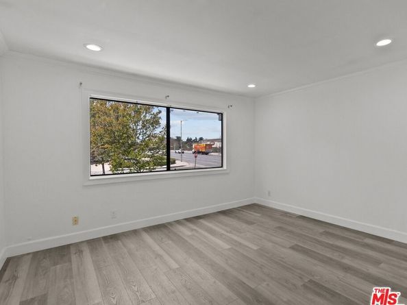 10500 Sunland Boulevard 4, Sunland CA 91040