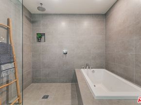 6001 Carlton Way 105, Los Angeles CA 90028