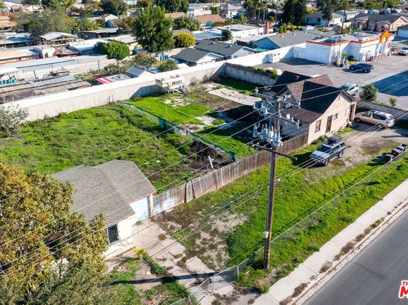 1230 S Wilmington Avenue, Compton CA 90220