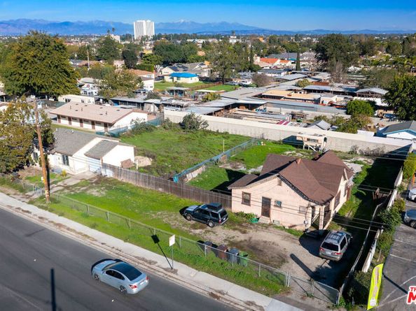 1230 S Wilmington Avenue, Compton CA 90220