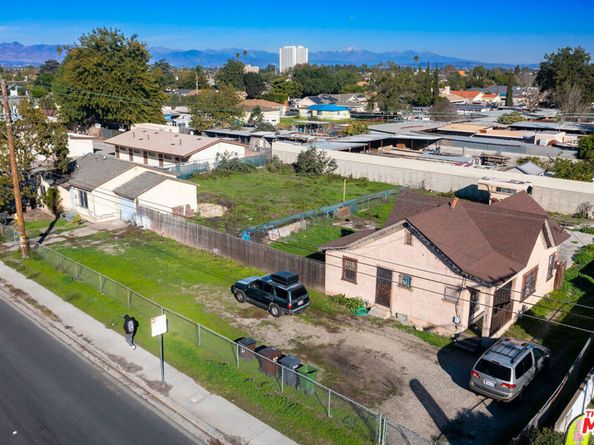 1230 S Wilmington Avenue, Compton CA 90220