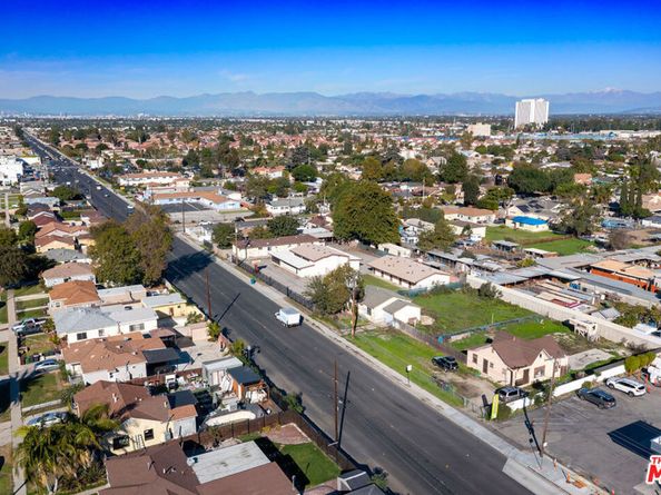 1230 S Wilmington Avenue, Compton CA 90220