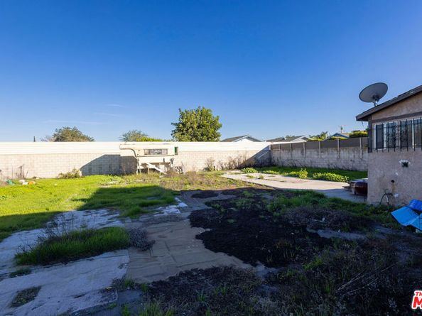 1230 S Wilmington Avenue, Compton CA 90220