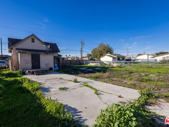 1230 S Wilmington Avenue, Compton CA 90220