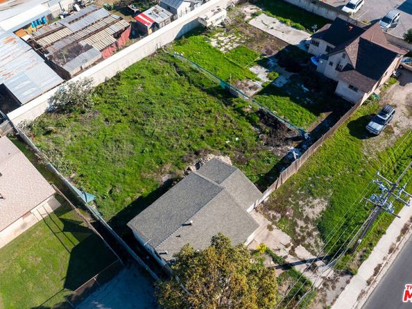 1230 S Wilmington Avenue, Compton CA 90220