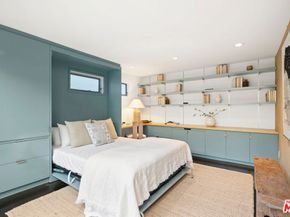 825 Palms Boulevard, Venice CA 90291