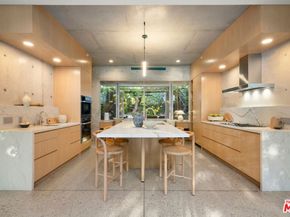 825 Palms Boulevard, Venice CA 90291