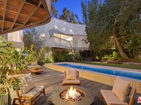 825 Palms Boulevard, Venice CA 90291