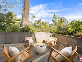 825 Palms Boulevard, Venice CA 90291