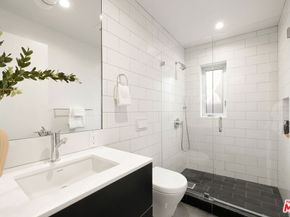 825 Palms Boulevard, Venice CA 90291