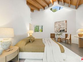 825 Palms Boulevard, Venice CA 90291