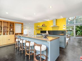 825 Palms Boulevard, Venice CA 90291