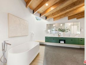 825 Palms Boulevard, Venice CA 90291