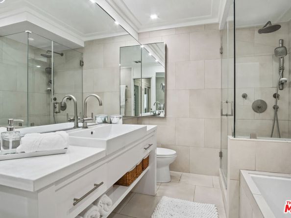 1230 Horn Avenue 304, West Hollywood CA 90069