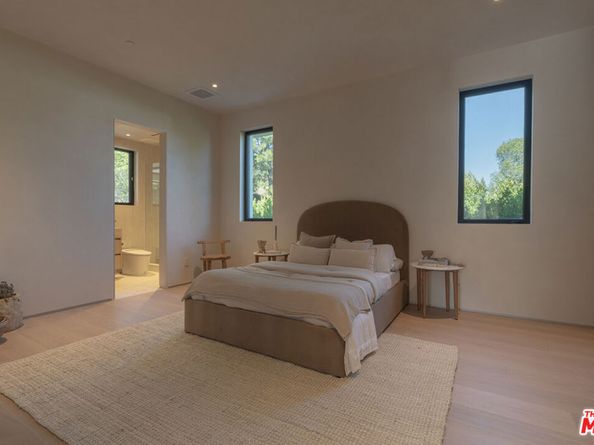 17177 Adlon Road, Encino CA 91436