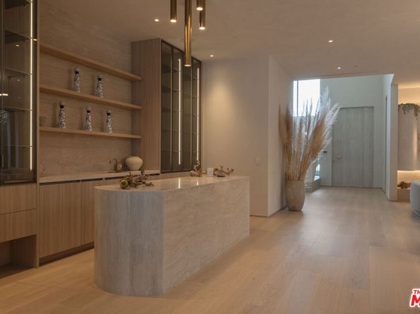 17177 Adlon Road, Encino CA 91436