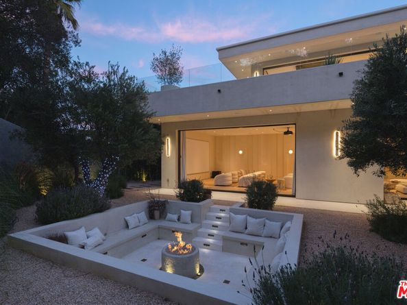 17177 Adlon Road, Encino CA 91436