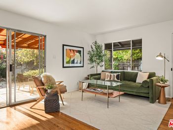 2449 Walgrove Avenue