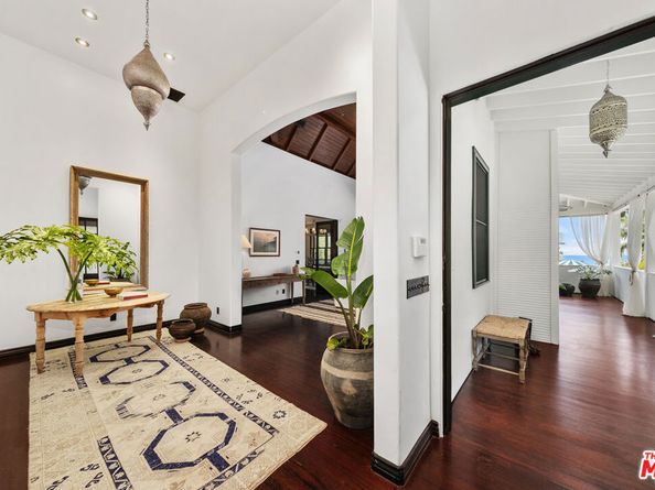 26799 Sea Vista Drive, Malibu CA 90265