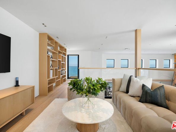 24818 Malibu Road, Malibu CA 90265