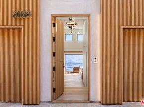 24818 Malibu Road, Malibu CA 90265