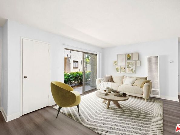 18530 Hatteras Street 115, Tarzana CA 91356