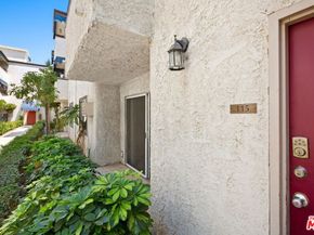 18530 Hatteras Street 115, Tarzana CA 91356