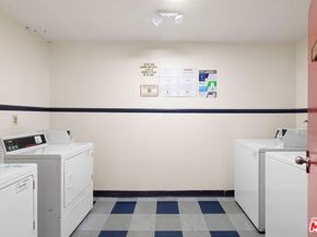 18530 Hatteras Street 115, Tarzana CA 91356