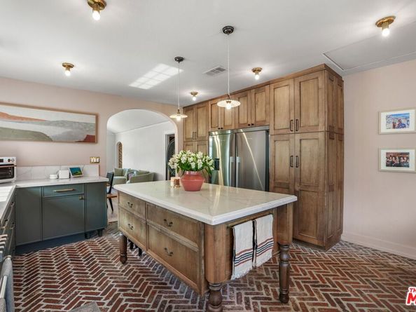 3580 Gundry Avenue, Long Beach CA 90807