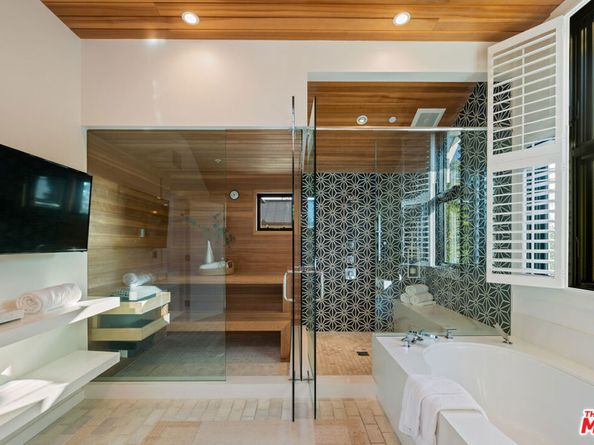 720 S Amalfi Drive, Pacific Palisades CA 90272