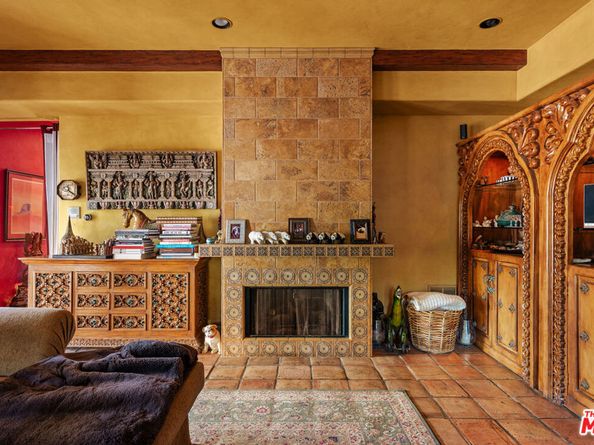 2774 La Castana Drive, Los Angeles CA 90046