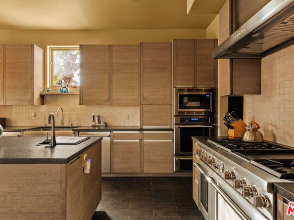 2774 La Castana Drive, Los Angeles CA 90046