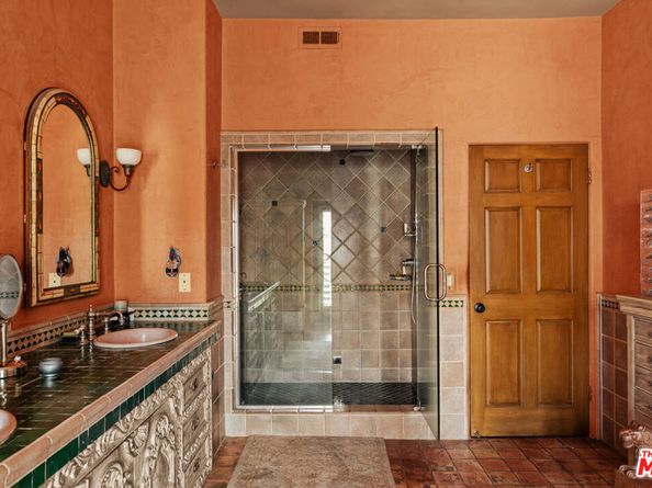 2774 La Castana Drive, Los Angeles CA 90046