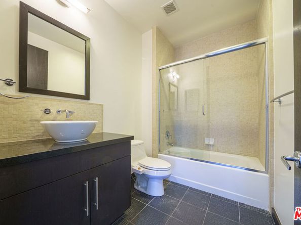 655 S Hope Street 704, Los Angeles CA 90017