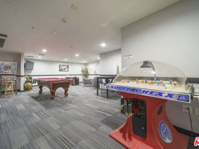 655 S Hope Street 704, Los Angeles CA 90017