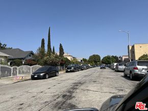 721 W 41st Drive, Los Angeles CA 90037