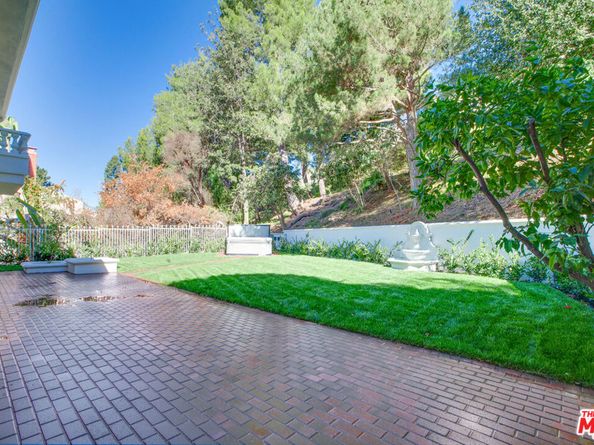 10221 Briarwood Drive, Los Angeles CA 90077