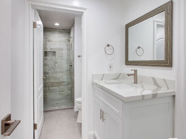 10221 Briarwood Drive, Los Angeles CA 90077